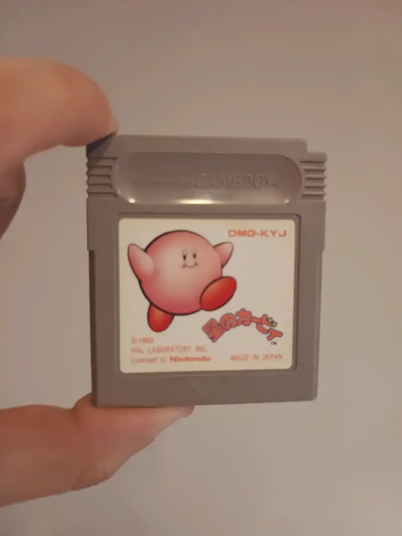 Cartucho de juego Kirby para Game Boy
