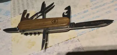 Navaja Victorinox Spartan de Madera Nuez - miniatura 2