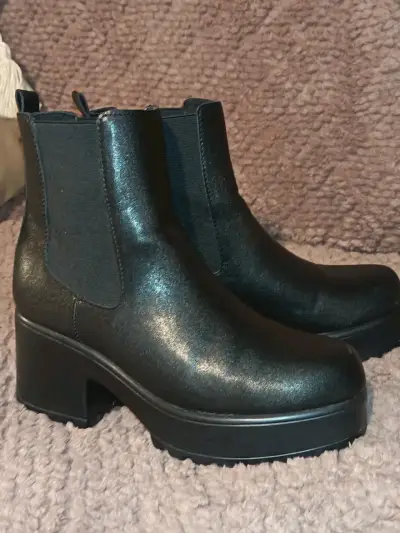 Botines negros de cuero para mujer - miniatura 2