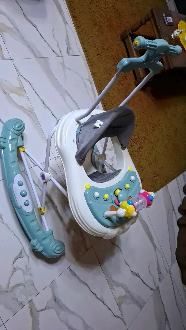 Andador para bebé con juguetes interactivos - 2
