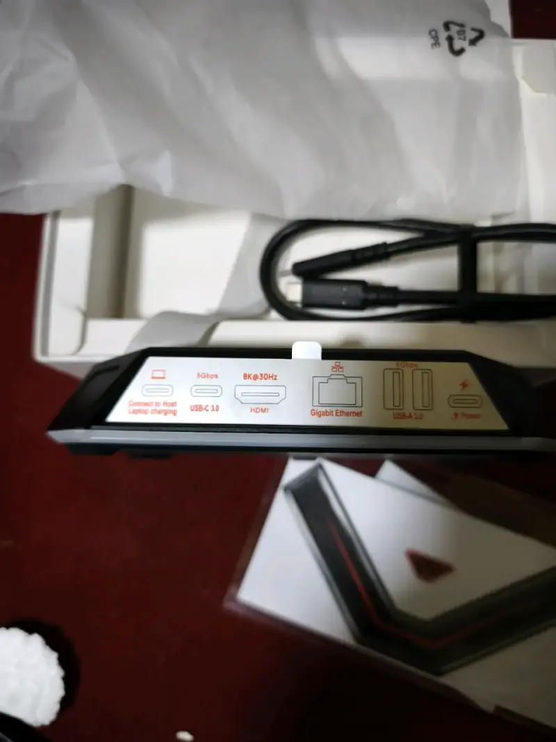 Docking station para laptop con múltiples puertos - 2