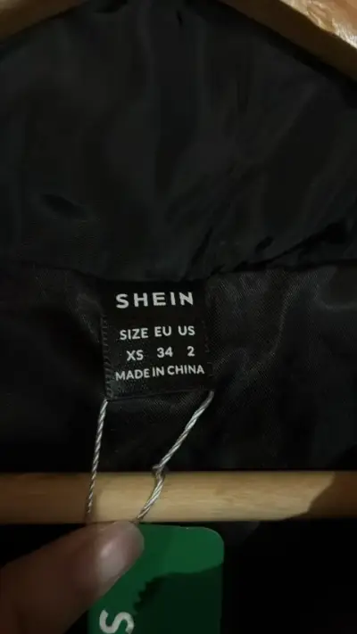 Puffa  sin mangas SHEIN Ezwear - miniatura 5