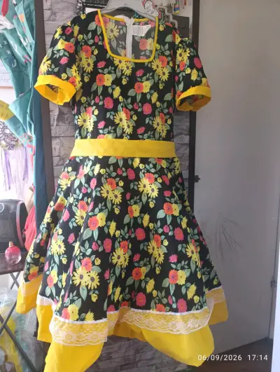 Vestidos de huasa, diferentes tallas. - miniatura 3