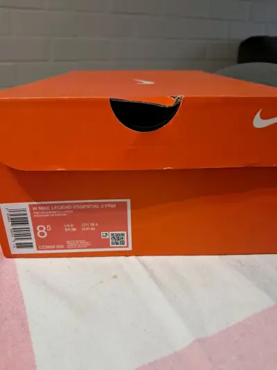 Zapatillas Nike Legend Essential 2 Mujer Talla 40 - miniatura 3