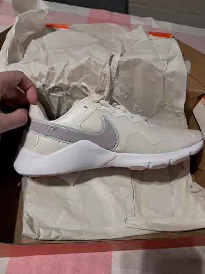 Zapatillas Nike Legend Essential 2 Mujer Talla 40 - miniatura 5