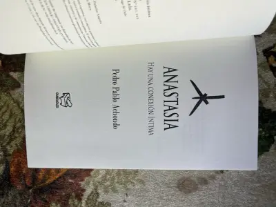 Libro 'Anastasia: Hay Una Conexión Íntima' de Pedro Pablo Achondo - miniatura 2