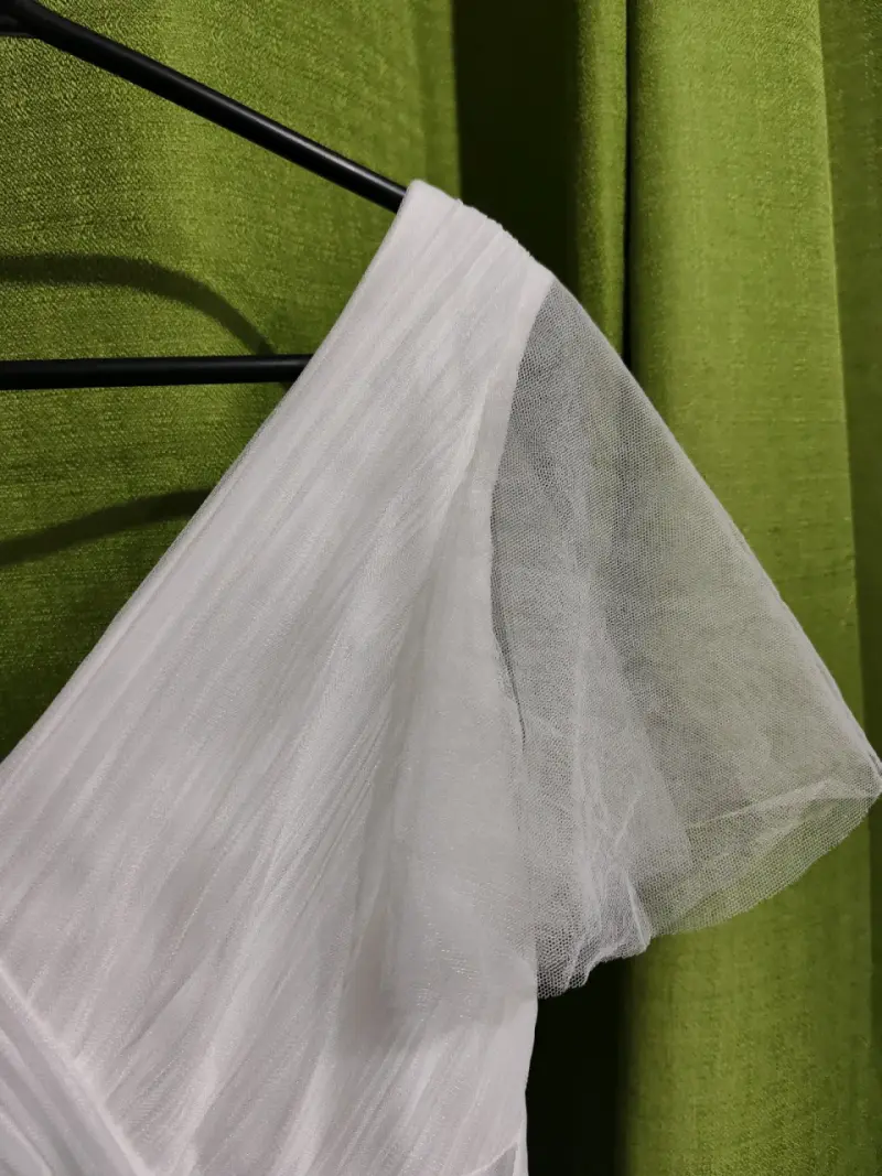 Vestido de novia con mangas de tul - 4