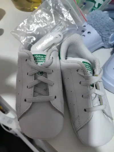 Zapatillas blancas Adidas Stan Smith para niños - miniatura 1