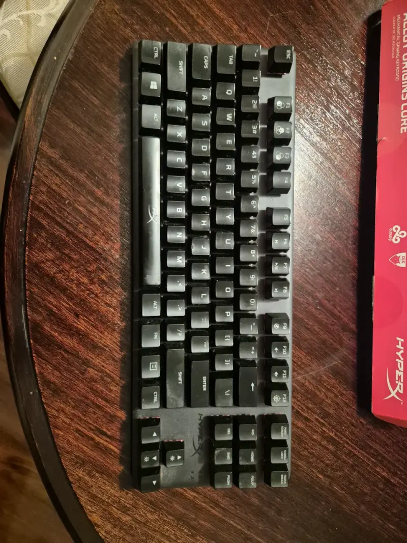 Teclado mecánico HyperX Alloy Origins Core RGB - 3