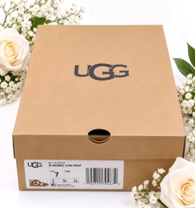 Botas UGG Neumel Cow Print Mujer Talla 38 - miniatura 2