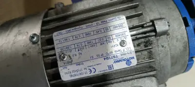 Motorreductor Motovario TS7A B4 usado - miniatura 1
