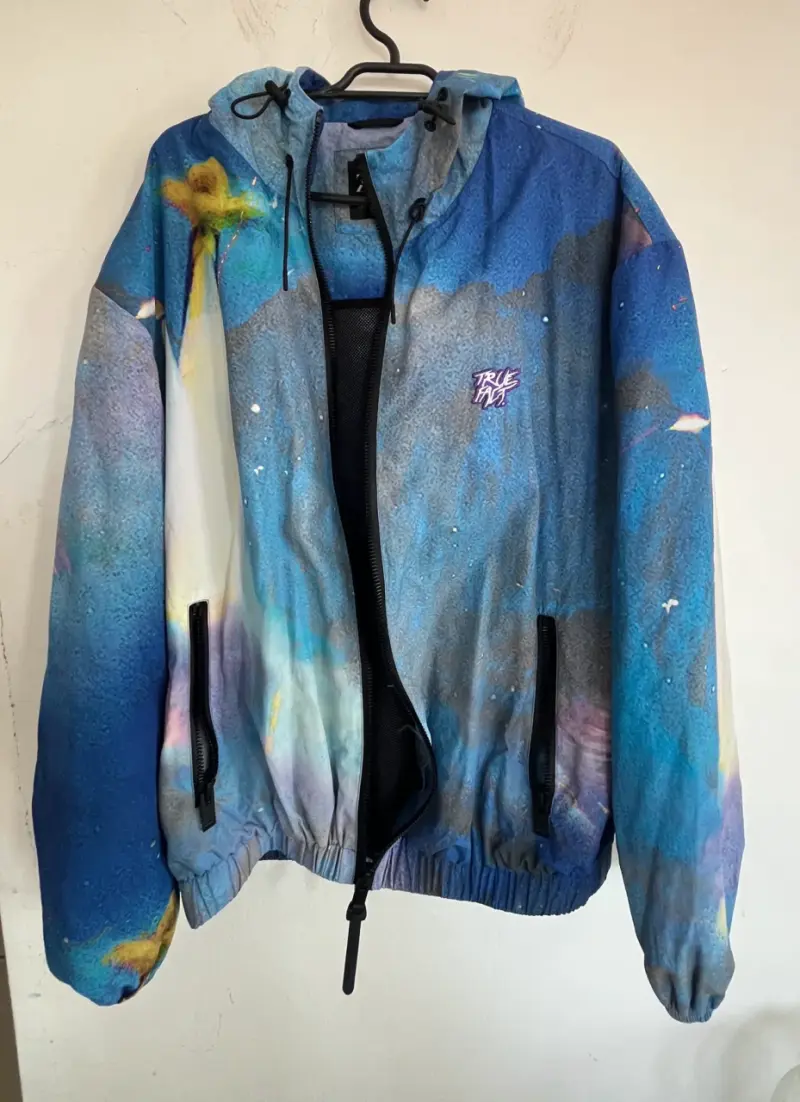 Chaqueta Zara con diseño artístico - 1