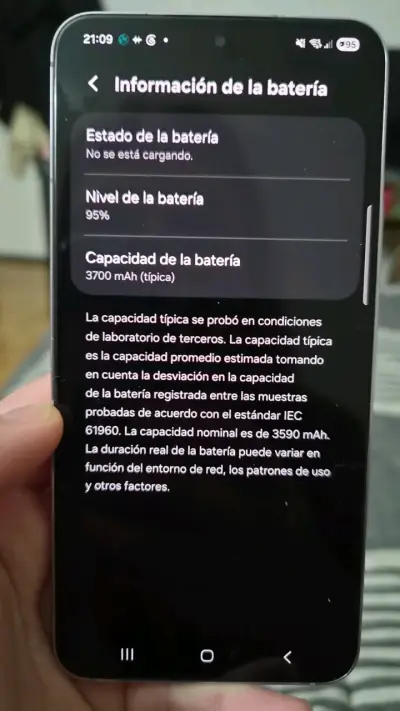 Samsung Galaxy S22 en buen estado - miniatura 6