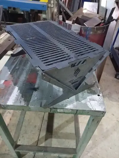 Parrilla portátil de acero  para asados - miniatura 1