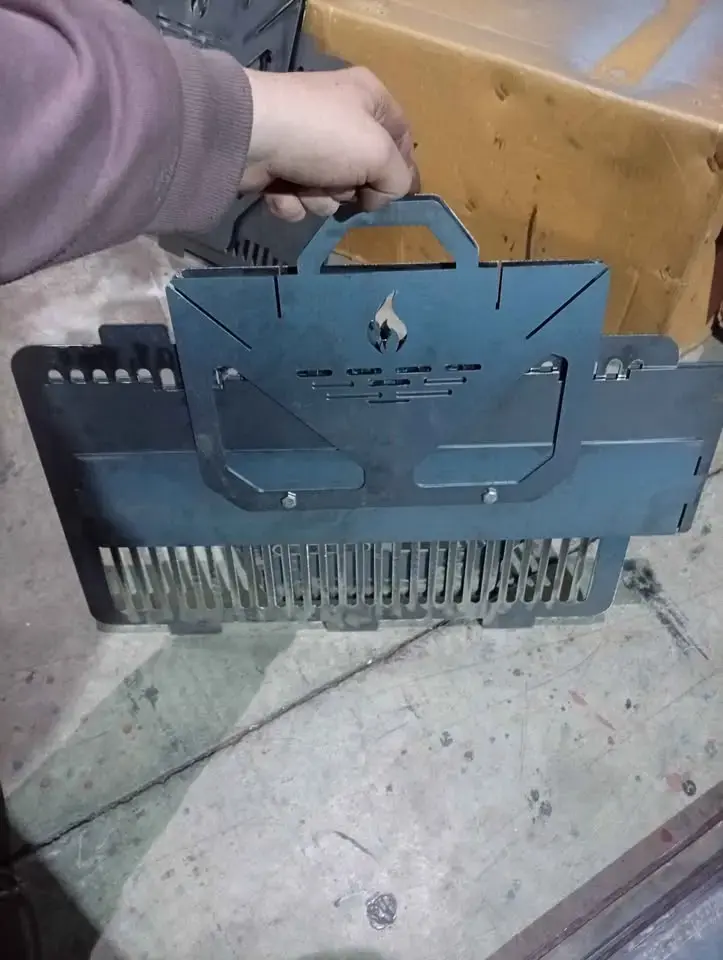 Parrilla portátil de acero para camping - 5