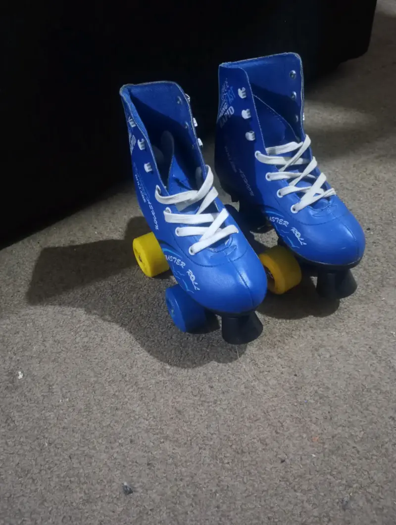 Patines de cuatro ruedas azules para niños - 1