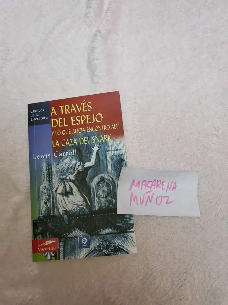 Libro 'A Través del Espejo' de Lewis Carroll - 1