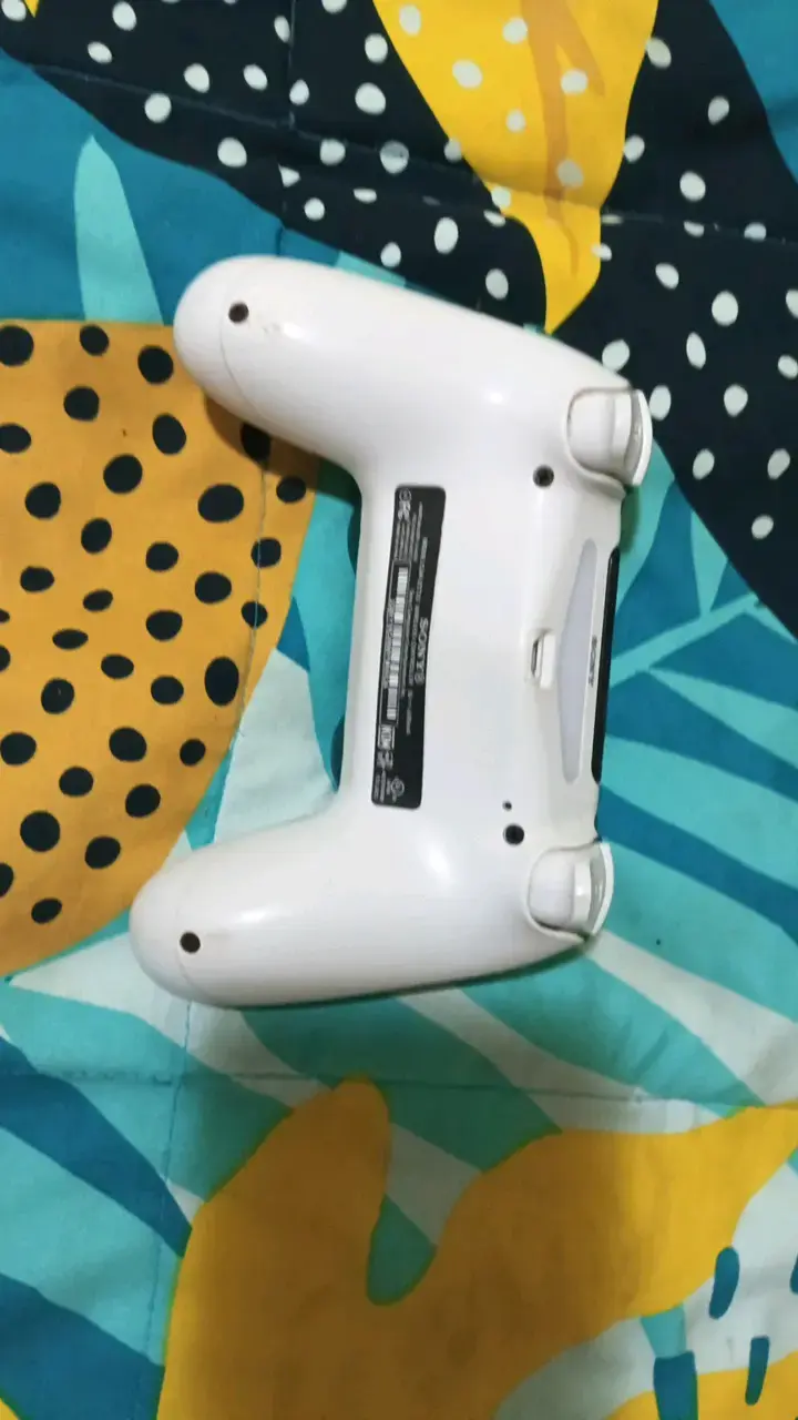 Control Playstation 4 (X desgastada) - 2