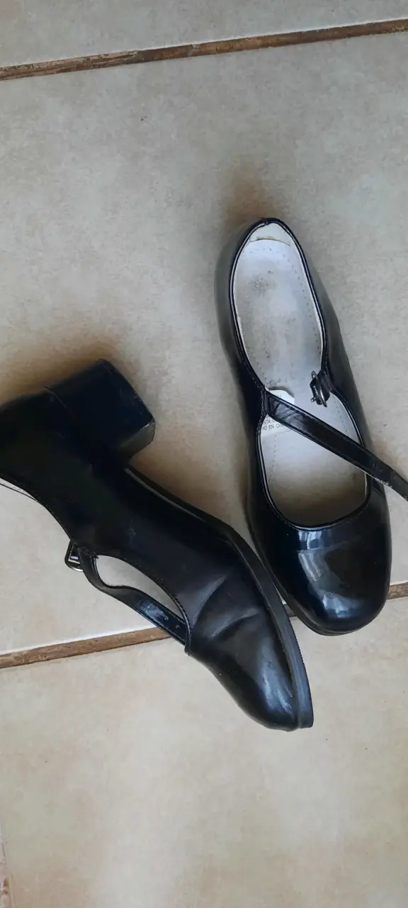 Zapatos de charol negros para niña talla 33 - 2