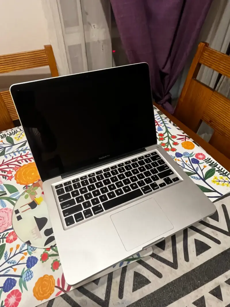 MacBook Pro 13.3 pulgadas Intel Core i5 usado - 1