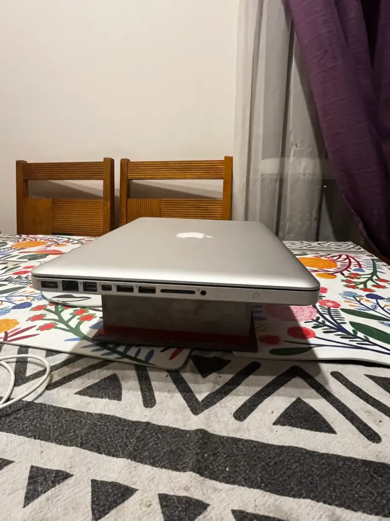 MacBook Pro 13.3 pulgadas Intel Core i5 usado - 4