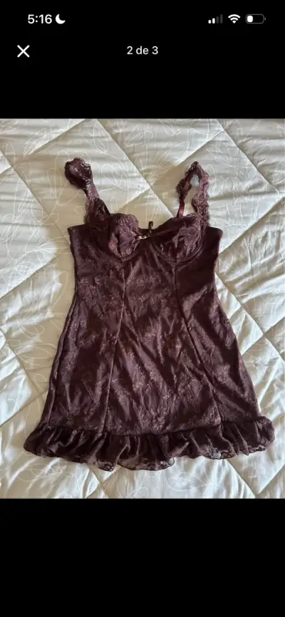 Vestido corto de encaje cafe con tirantes - miniatura 2