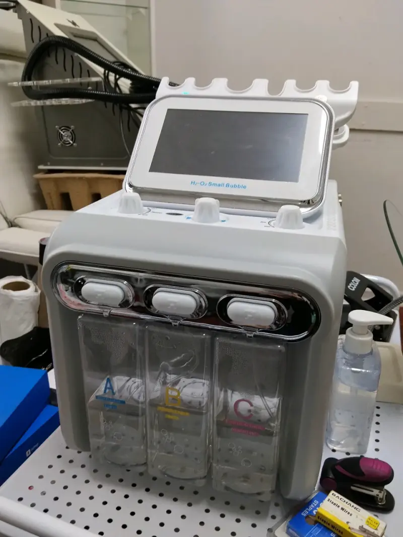 Máquina hidrafacial - 2