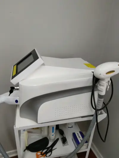 Máquina de depilación tri láser profesional - miniatura 2