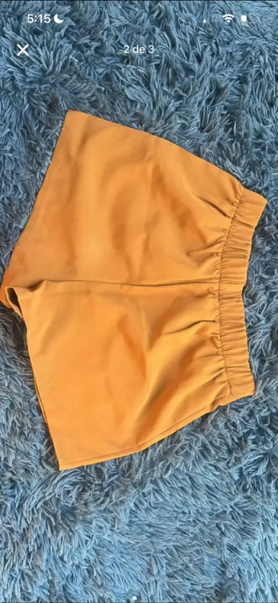 Shorts de mujer color mostaza con cintura elástica - miniatura 1