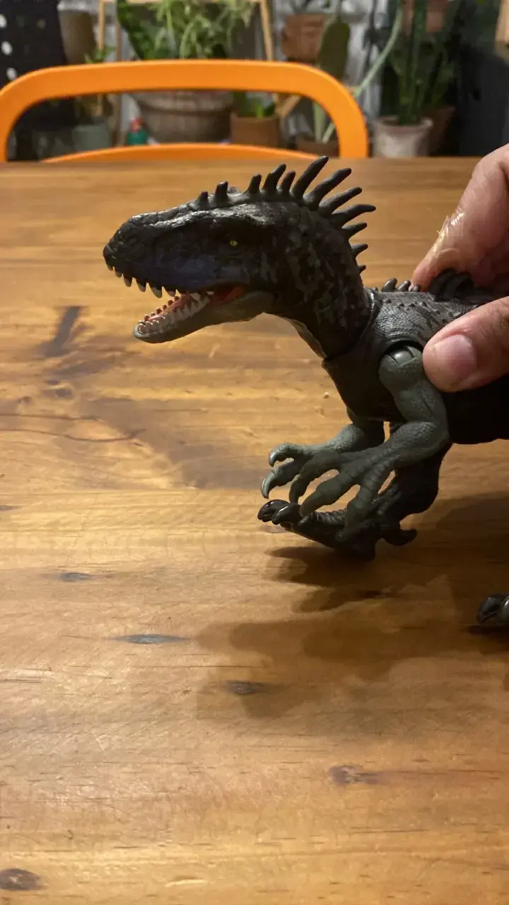 Figura de dryptosaurus jurassic world - 1