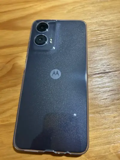 Motorola G35 256GB con doble cámara y funda - miniatura 1