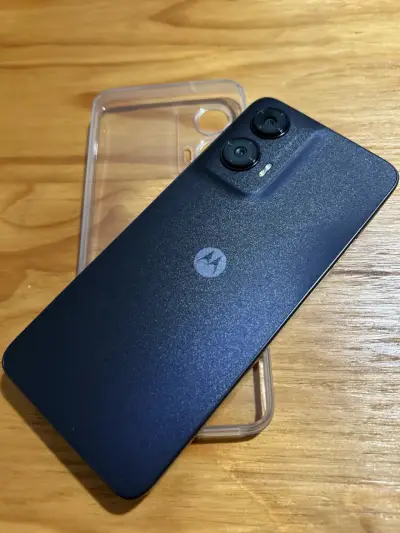 Motorola G35 256GB con doble cámara y funda - miniatura 2