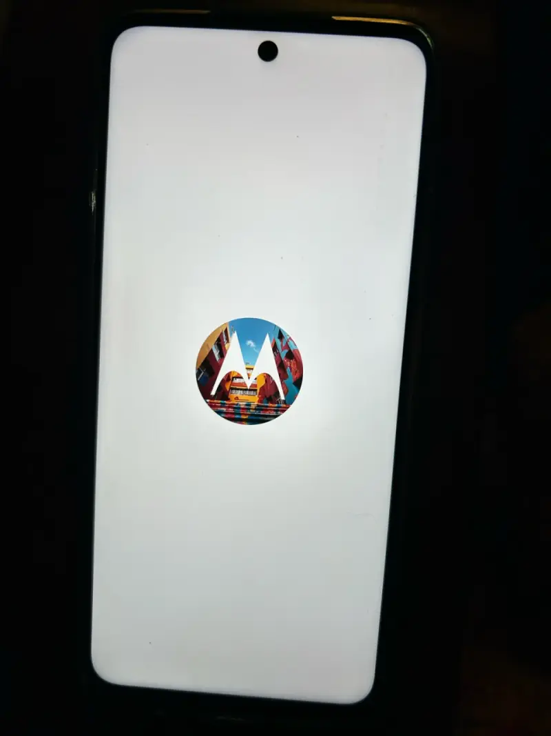 Motorola G35 256GB con doble cámara y funda - 5