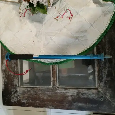 Bastón de trekking ajustable azul - miniatura 1