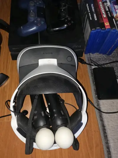 Consola PlayStation 4 con accesorios y juegos - miniatura 3