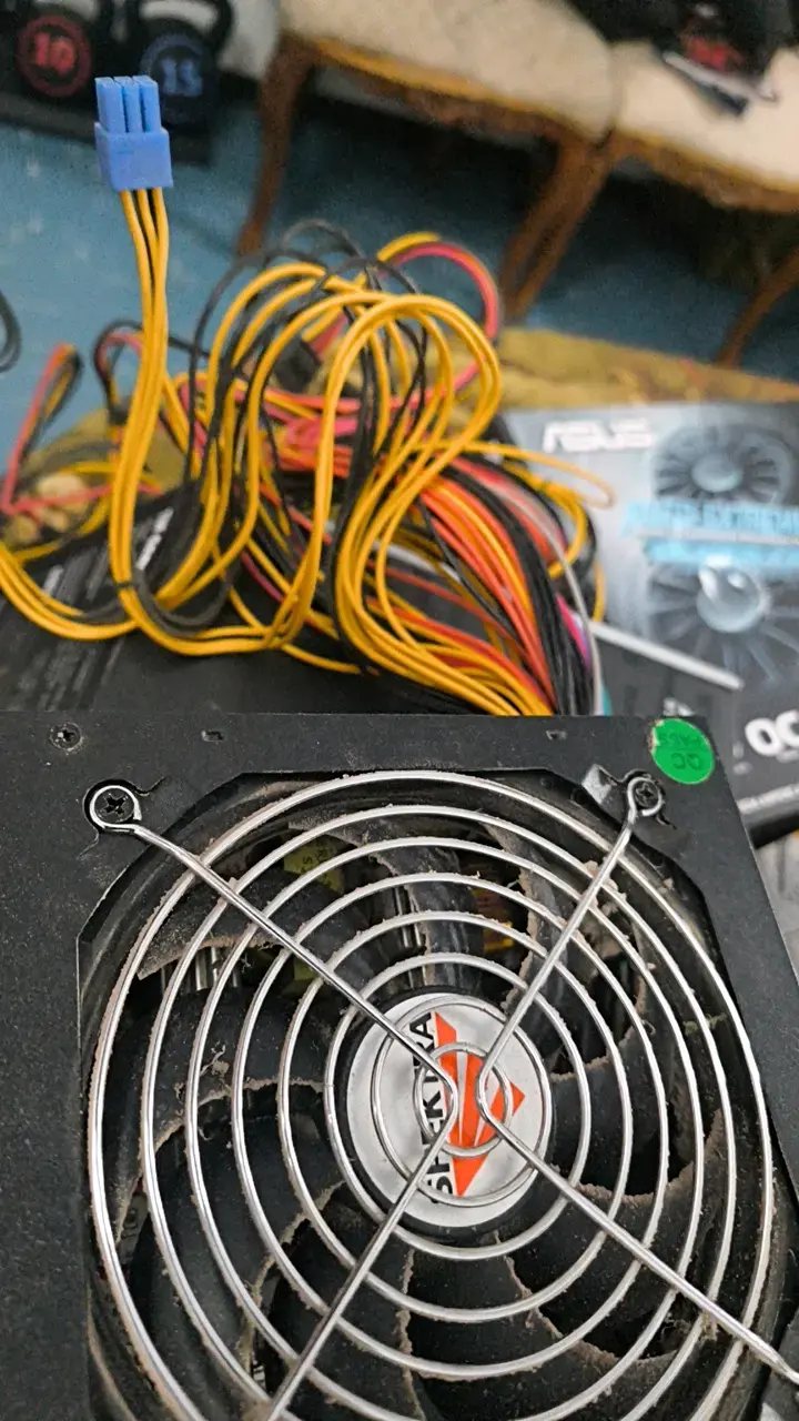 Fuente de Poder Spektra PH-650W para PC - 2