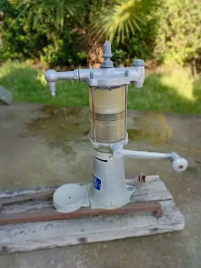 Bomba manual de aceite Marloa para refrigeración - miniatura 1