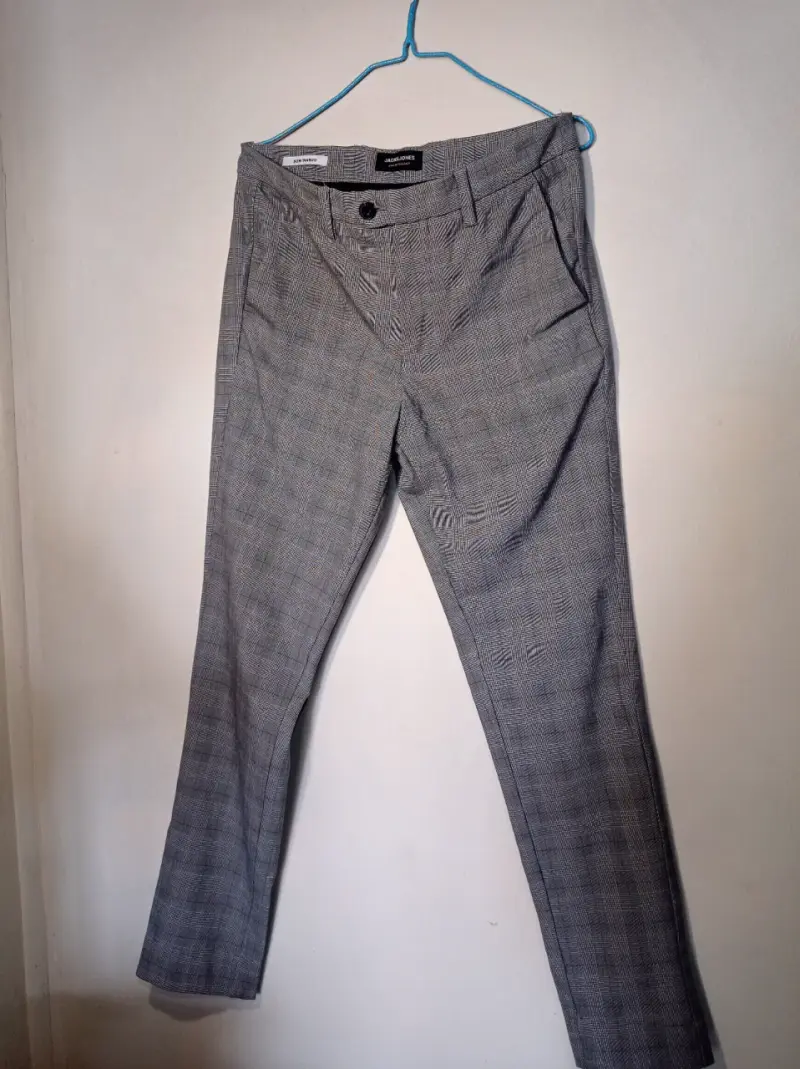 Pantalones de vestir grises Jack & Jones - 1