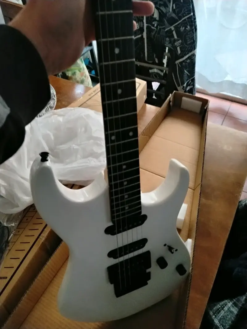 Guitarra eléctrica Tagima TG510 WH Blanca - 2