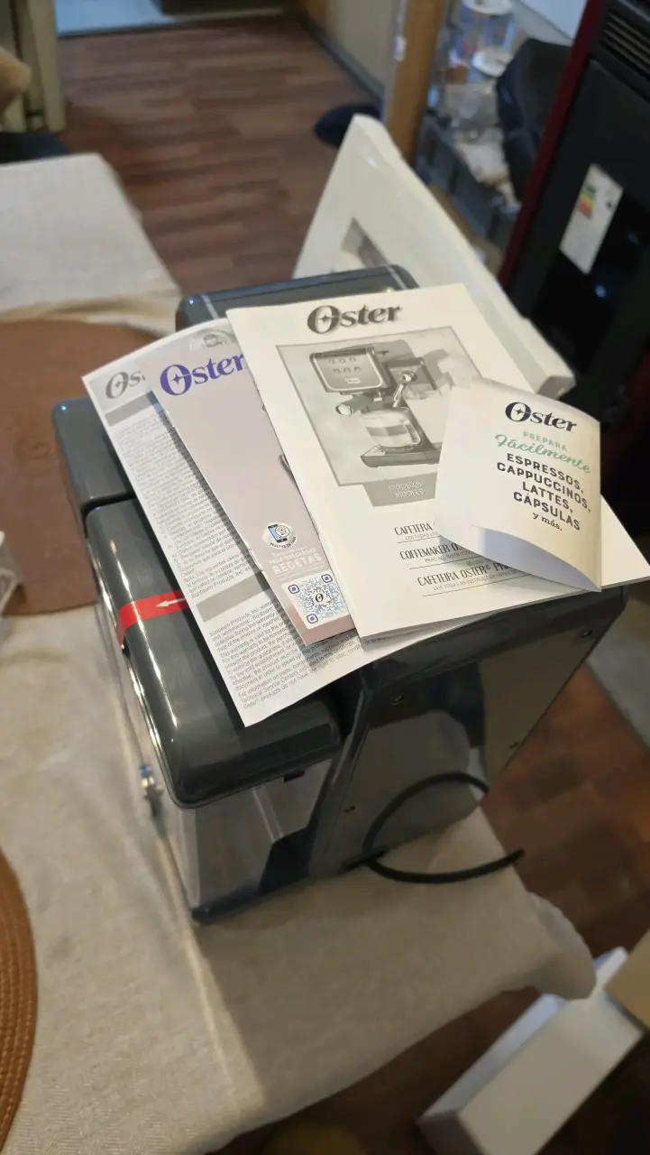 Cafetera Automática Oster PrimaLatte Touch - 3