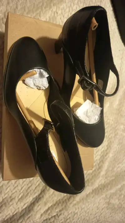 Zapatos de Tacón Negro Clarks para Mujer - miniatura 1