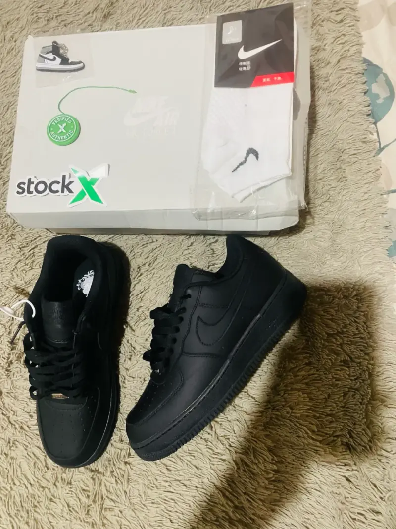 Zapatillas Nike Air Force 1 negras nuevas - 2