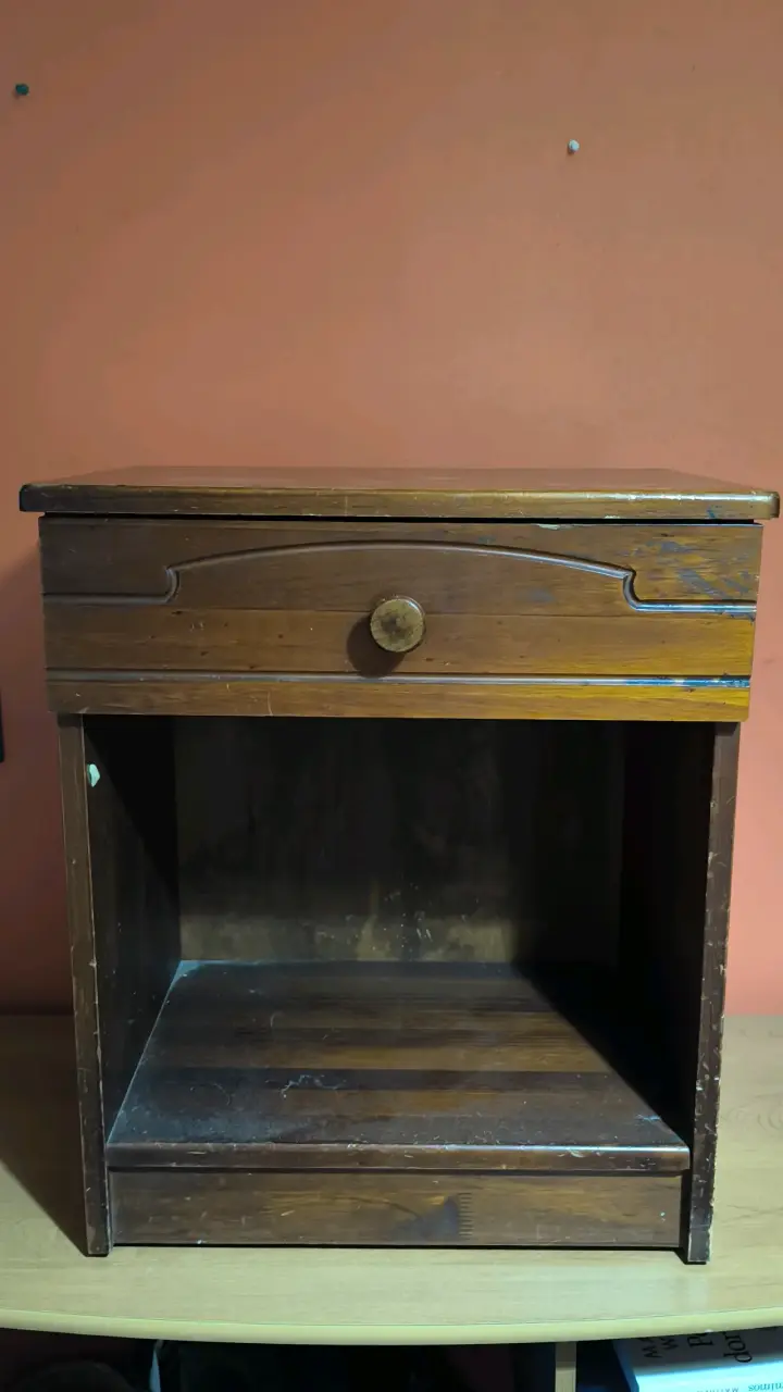 Mesa de noche de madera con cajón - 3