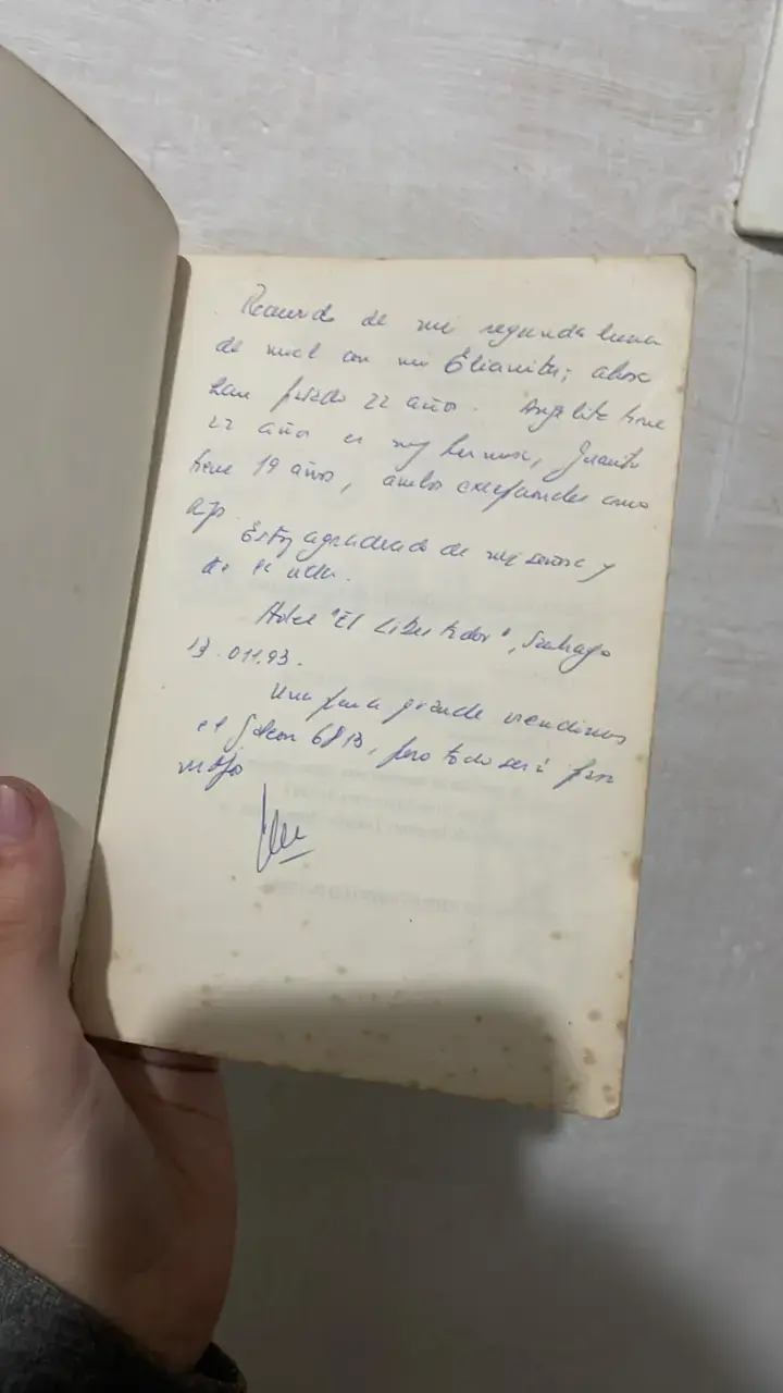 Libro 'Esto No Es El Paraíso' de Luis Rivano - 3