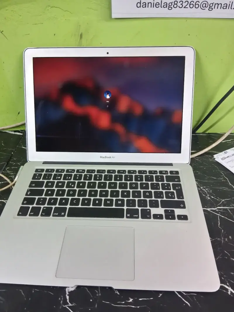 MacBook Air 13 pulgadas Intel Core i5 - 6