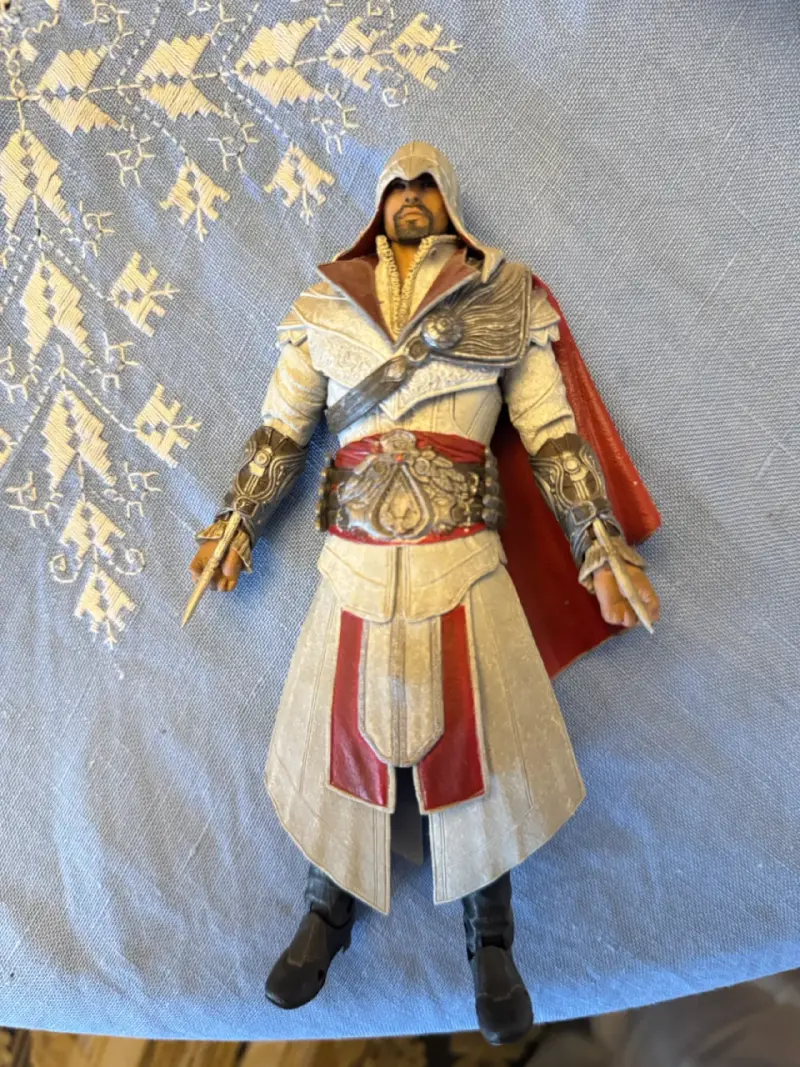Figuras Assassin's Creed con accesorios Neca - 1