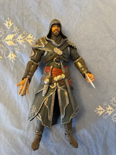 Figuras Assassin's Creed con accesorios Neca - miniatura 2