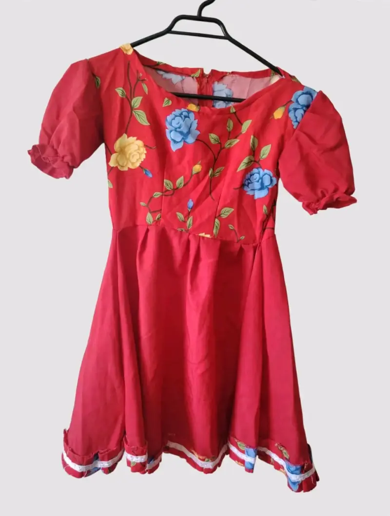 Vestido rojo floral para niña con lazo chinita - 2