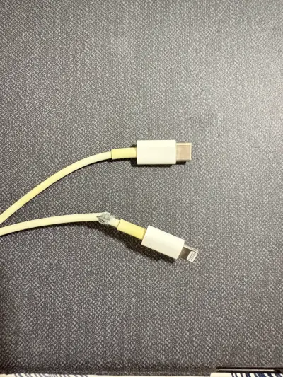iPhone 13 en buen estado con caja original - miniatura 5