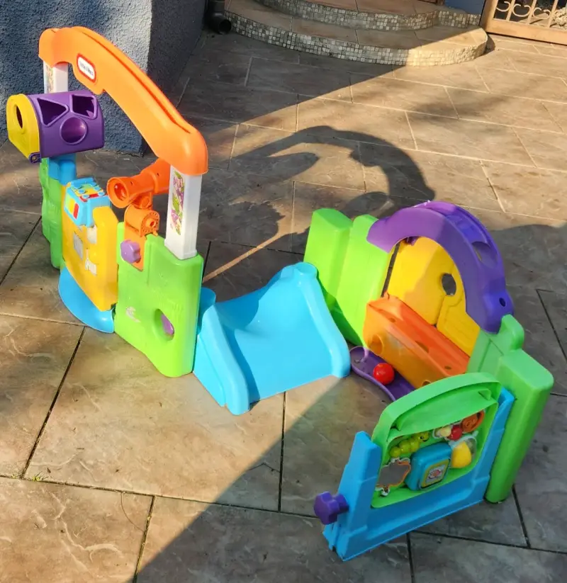 Centro de actividades para niños Little Tikes - 1